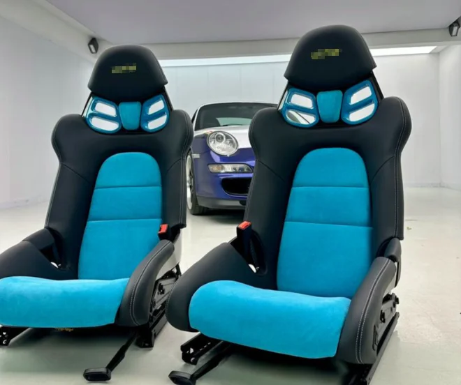 5-2Mixed-Material Seats