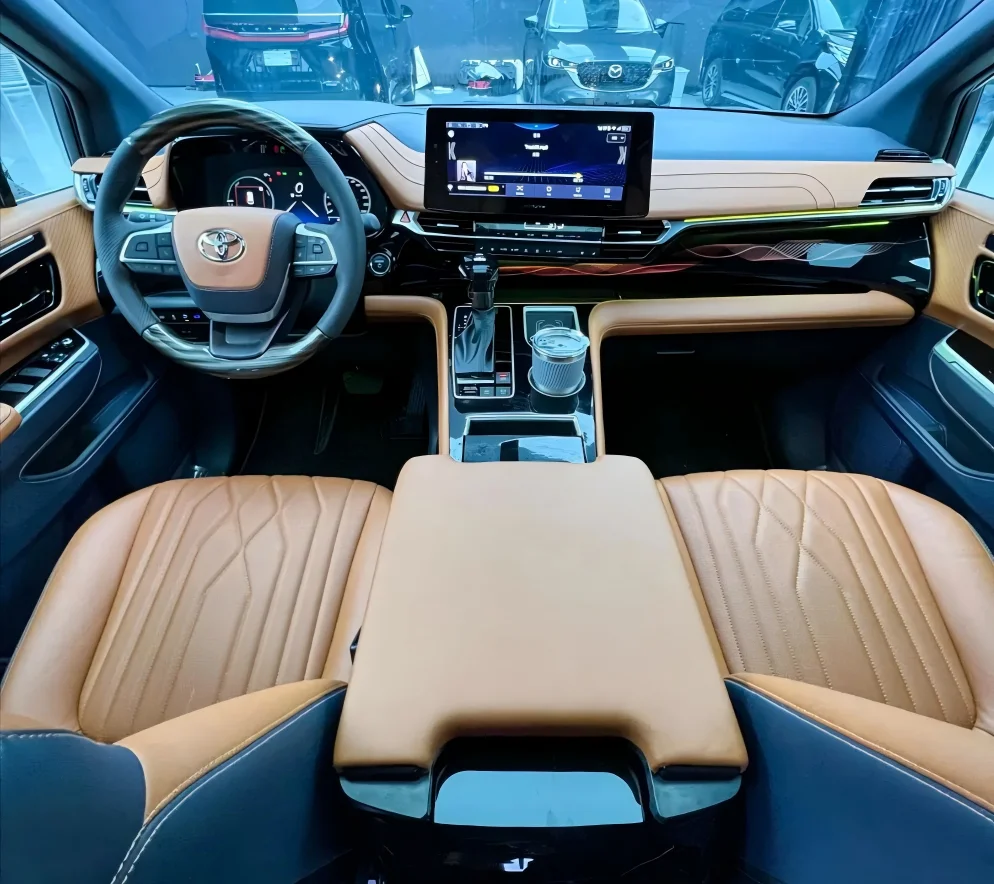 Modified Center Console and Luxury Aviation Seats in the Sienna