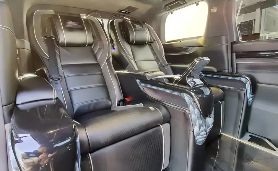 3-Toyota Alphard modificado con asientos tipo avión