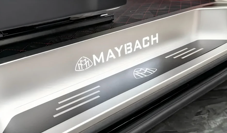 7-Aftermarket entry step for Mercedes-Benz V-Class