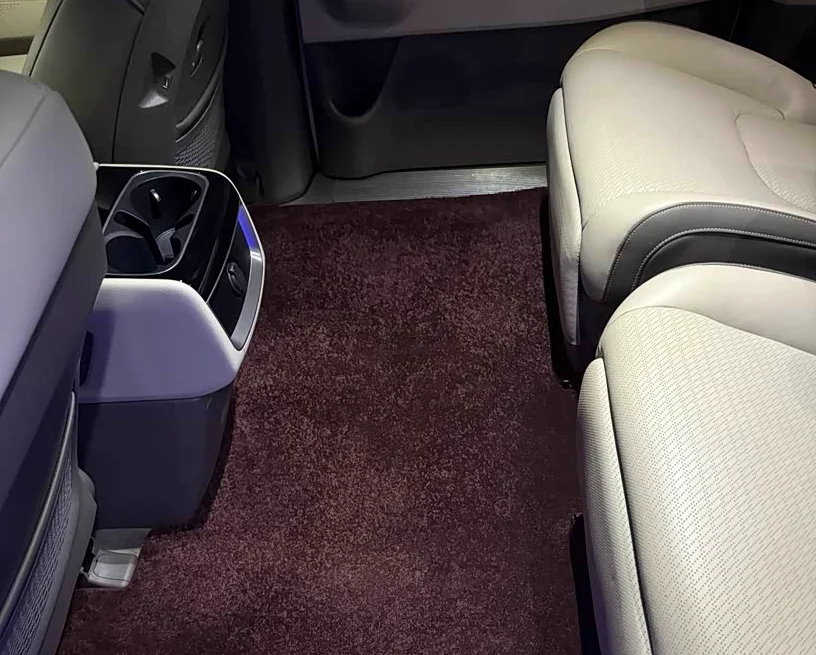 Thảm lót sàn xe Kia Carnival