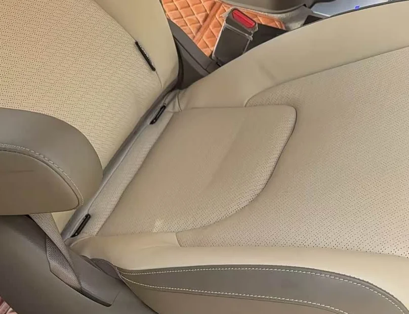 Chất liệu bọc ghế thương gia cao cấp cho xe Kia Carnival
