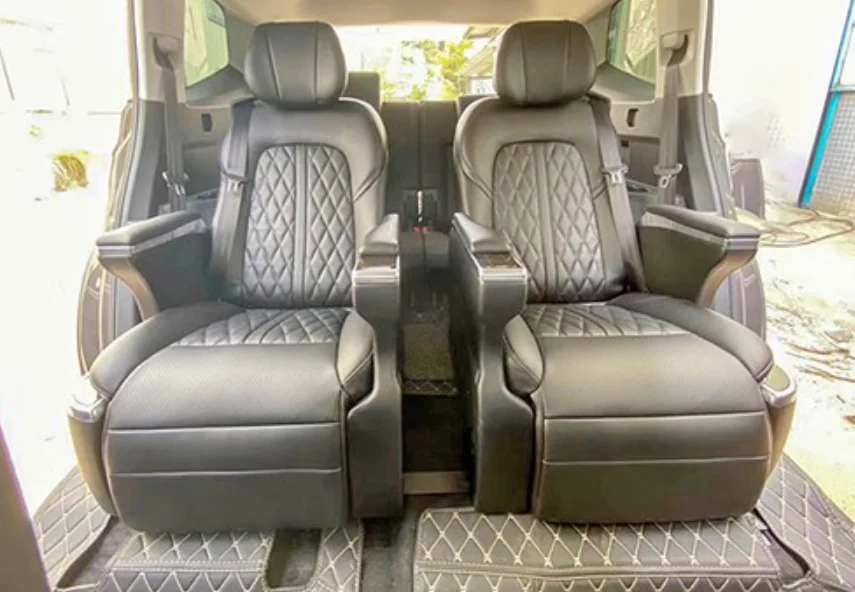 1-Black Middle-Row Aviation Seats in a Modified Volkswagen Teramont