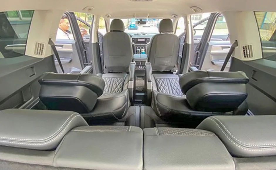 5-Overall View of the Volkswagen Teramont Black Aviation Seat and Interior Upgrade