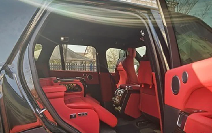 5-Modified rear-seat control armrest for Land Rover